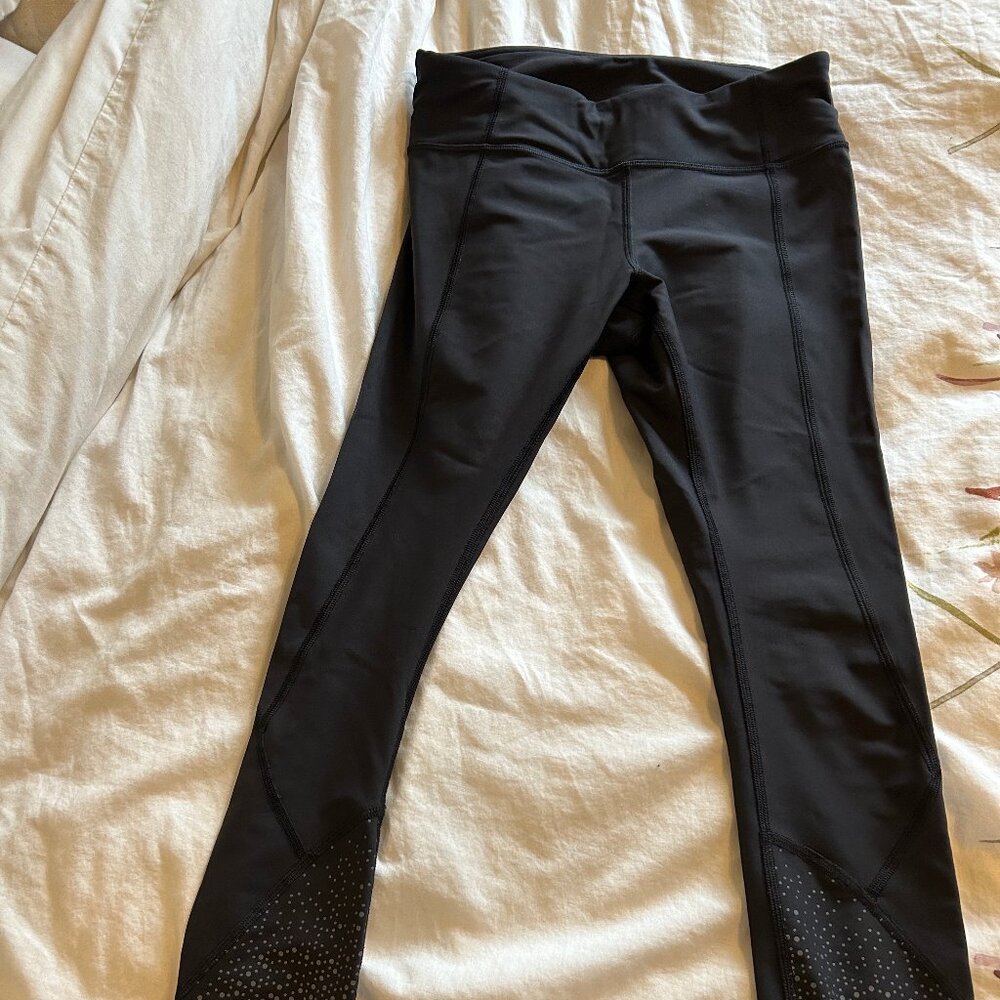 Lululemon Black Leggings with Scalloped Reflective hem